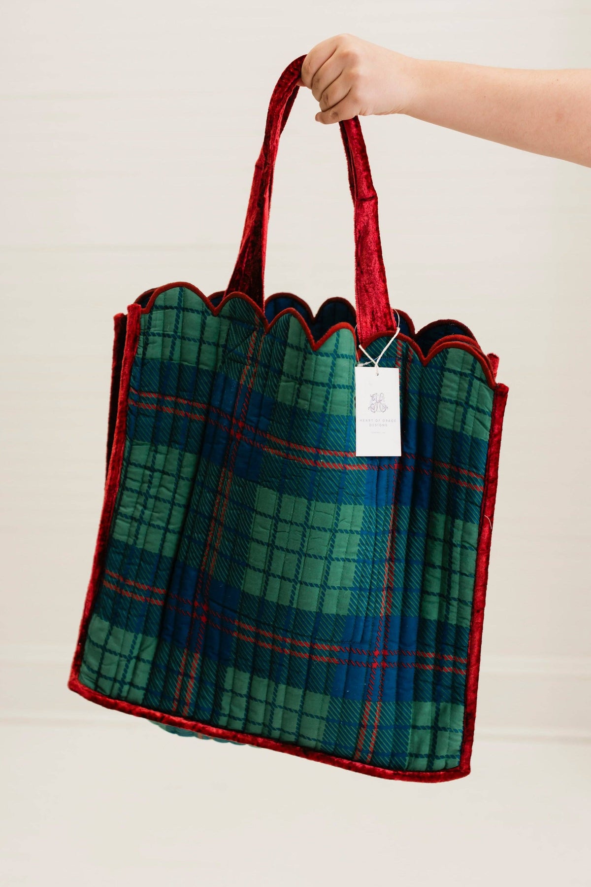 Laurel Luxe | Quilted Large Tote | Holiday Gift Bag: 0001