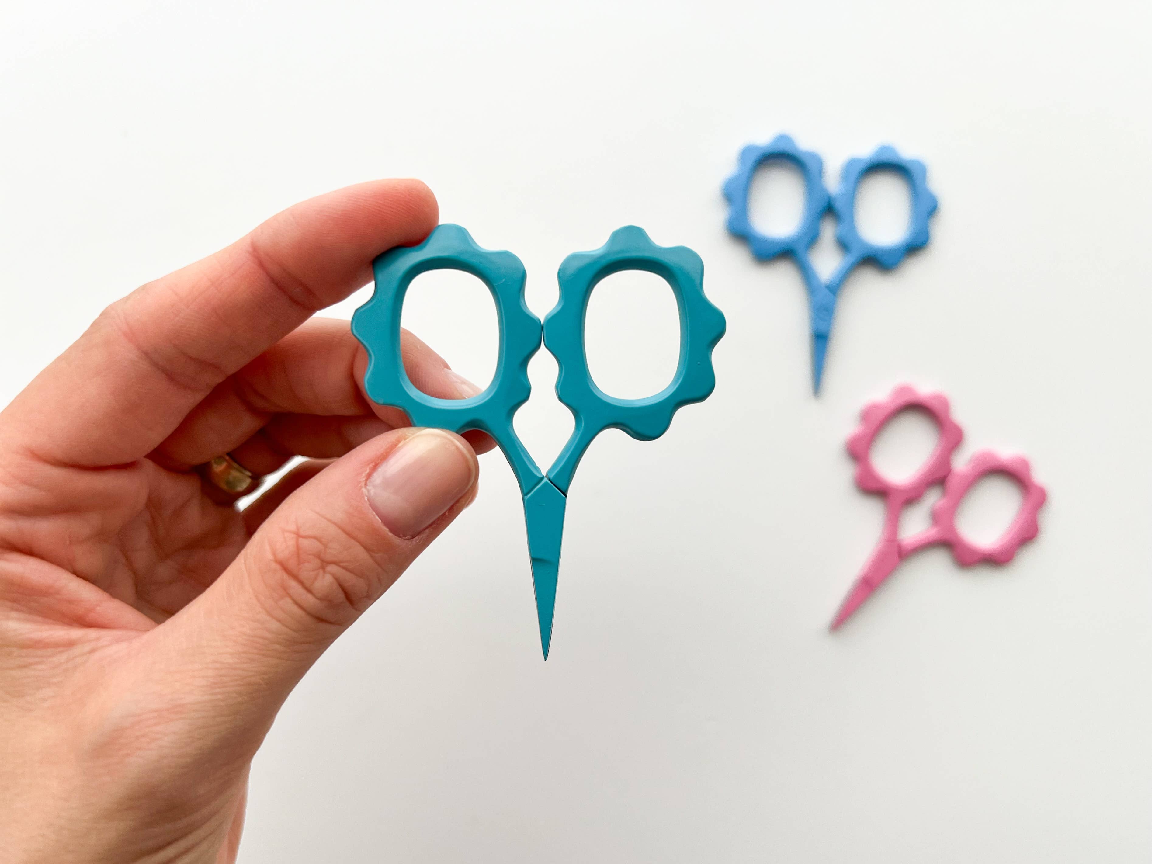 Small Flower scissors, tiny embroidery scissors: Turquoise (Copy)
