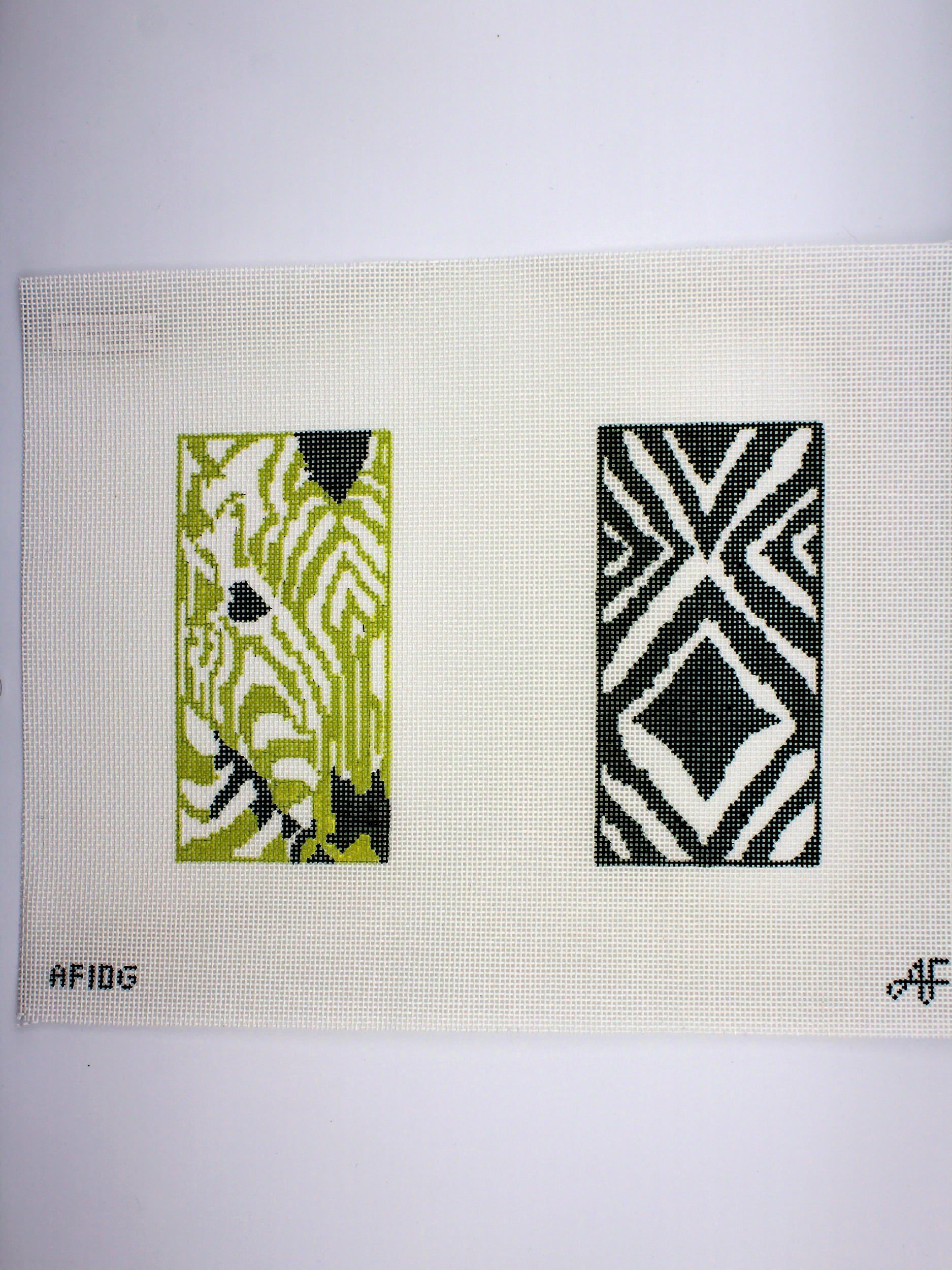 Zebra Double Eyeglass - Green Canvas