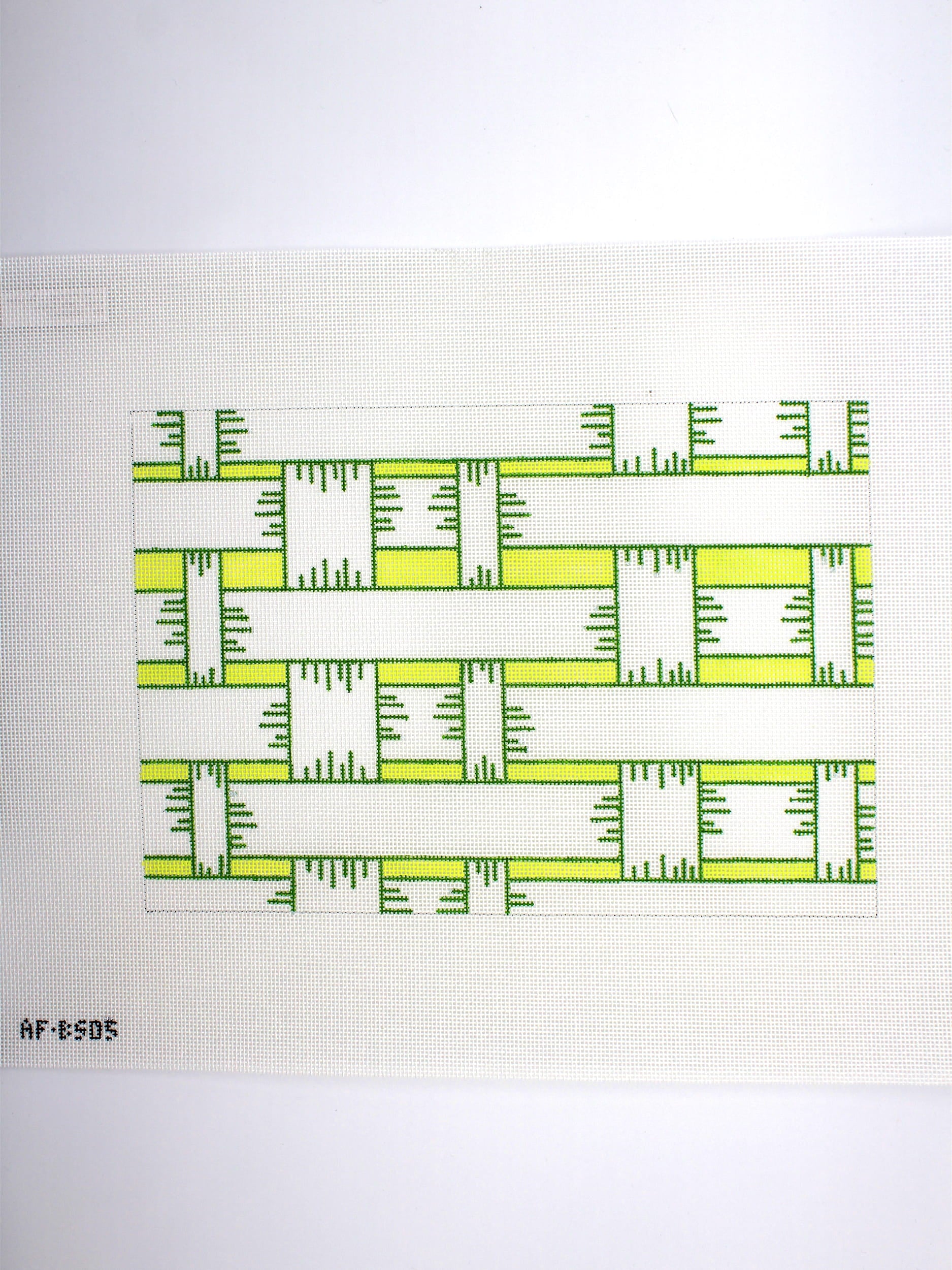 Lattice Clutch - Lime Green