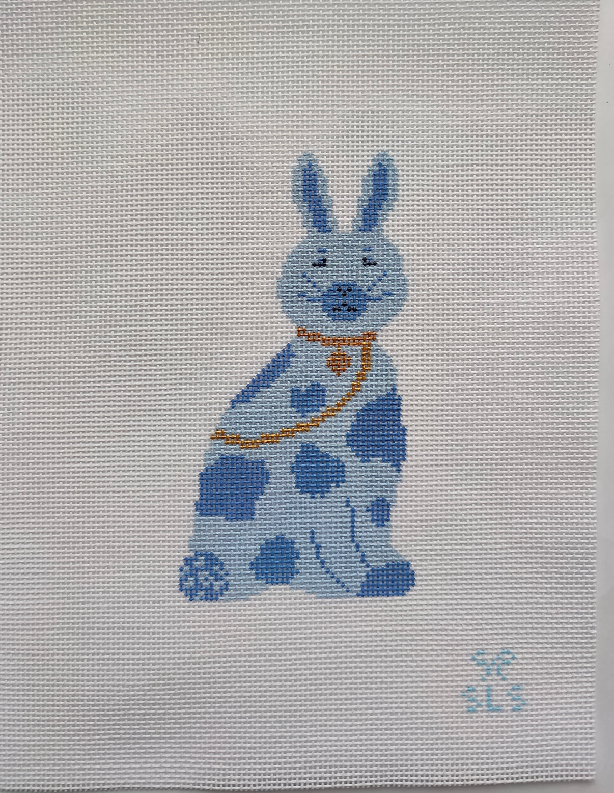 Chinoiserie Bunny White/Blue Spots Canvas