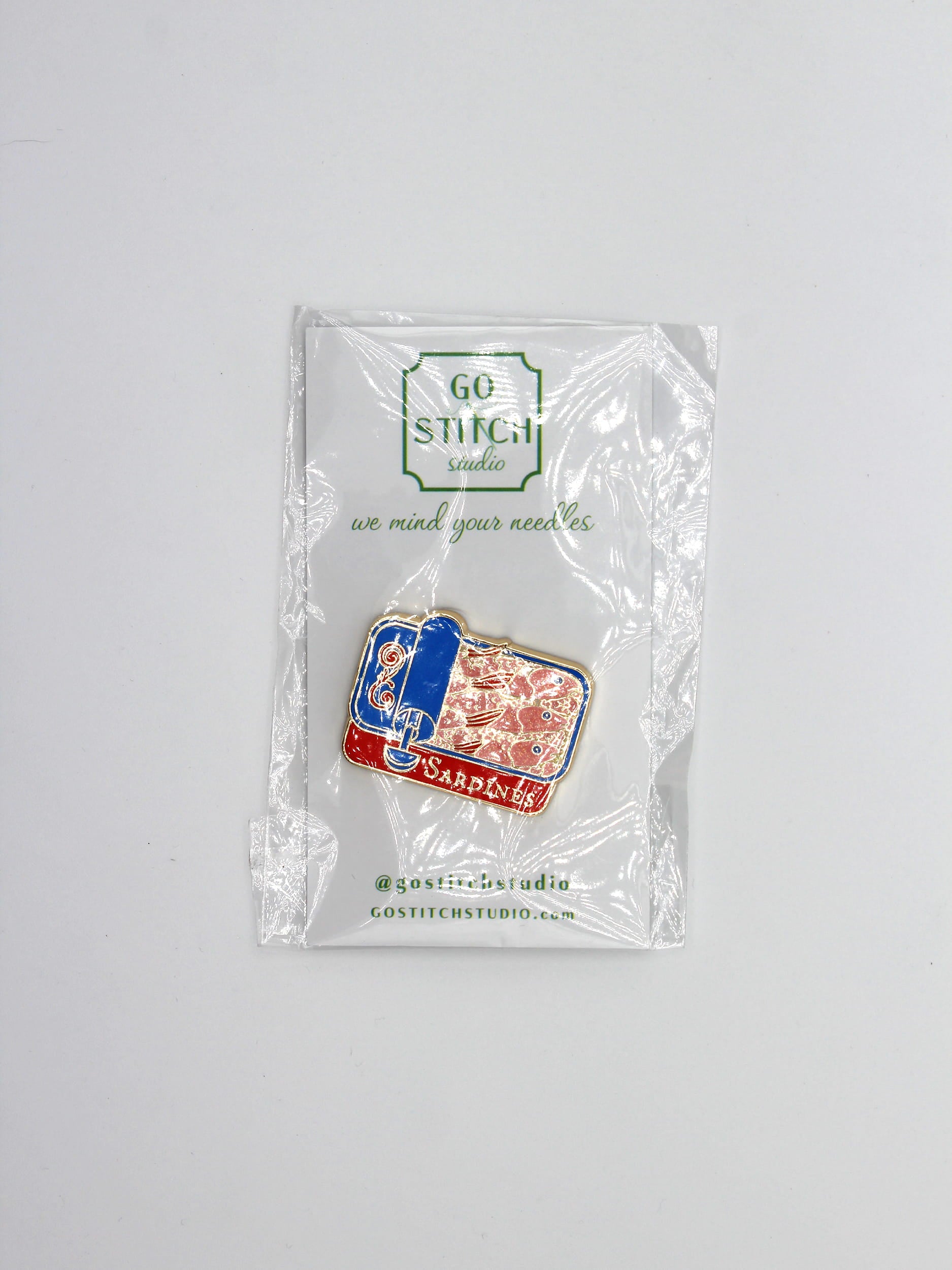 Red & Blue Sardine Can Needle Minder