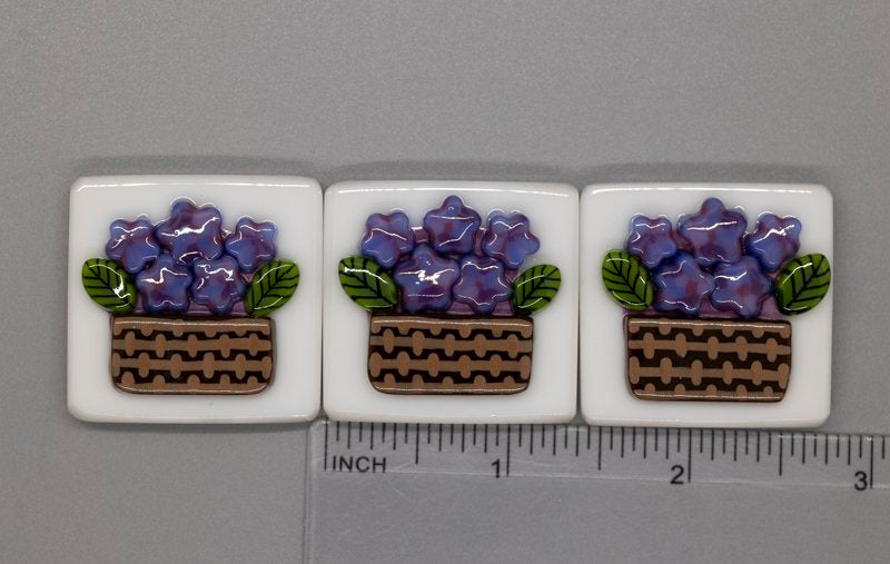 Beau Verre Hydrangea Fused Glass Needle Minder