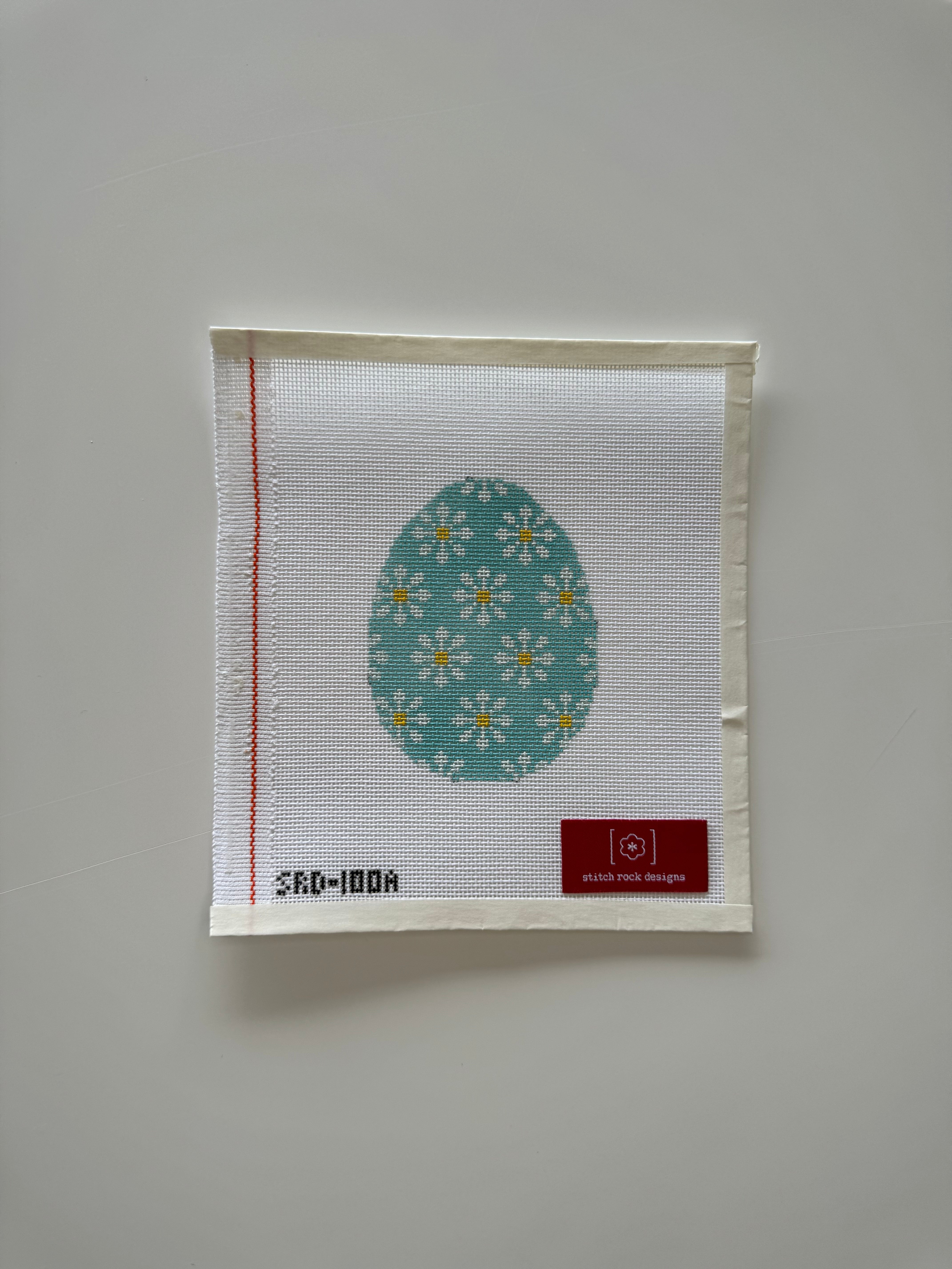 Daisy Egg-Aqua Canvas
