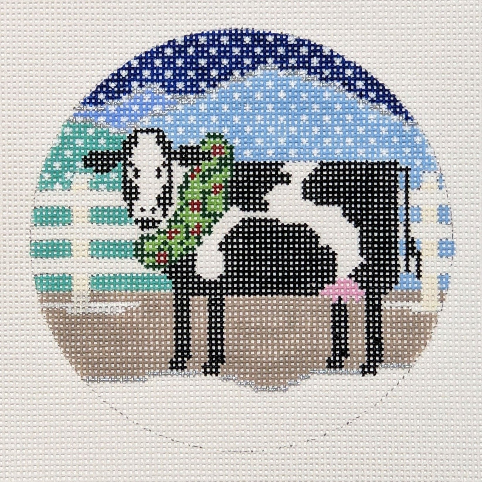 Cow with Wreath Round Canvas