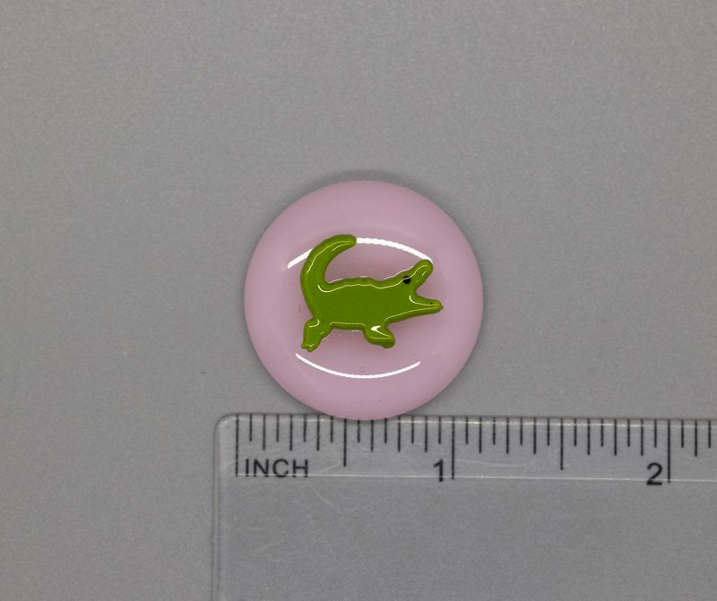 Alligator on Pink Needleminder