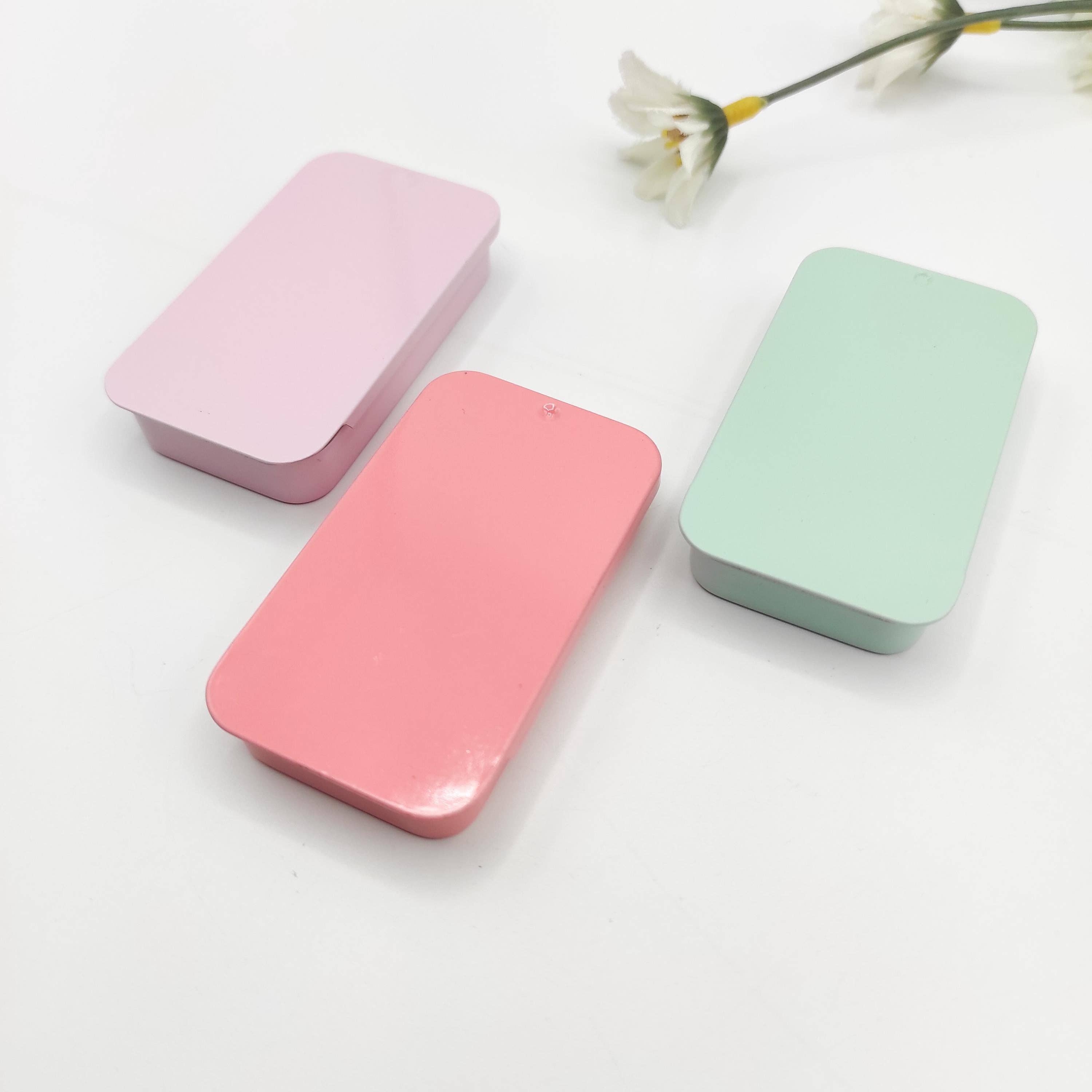 Modern Style Small Magnetic Tin Needle Case - Crafting Essential: Mint