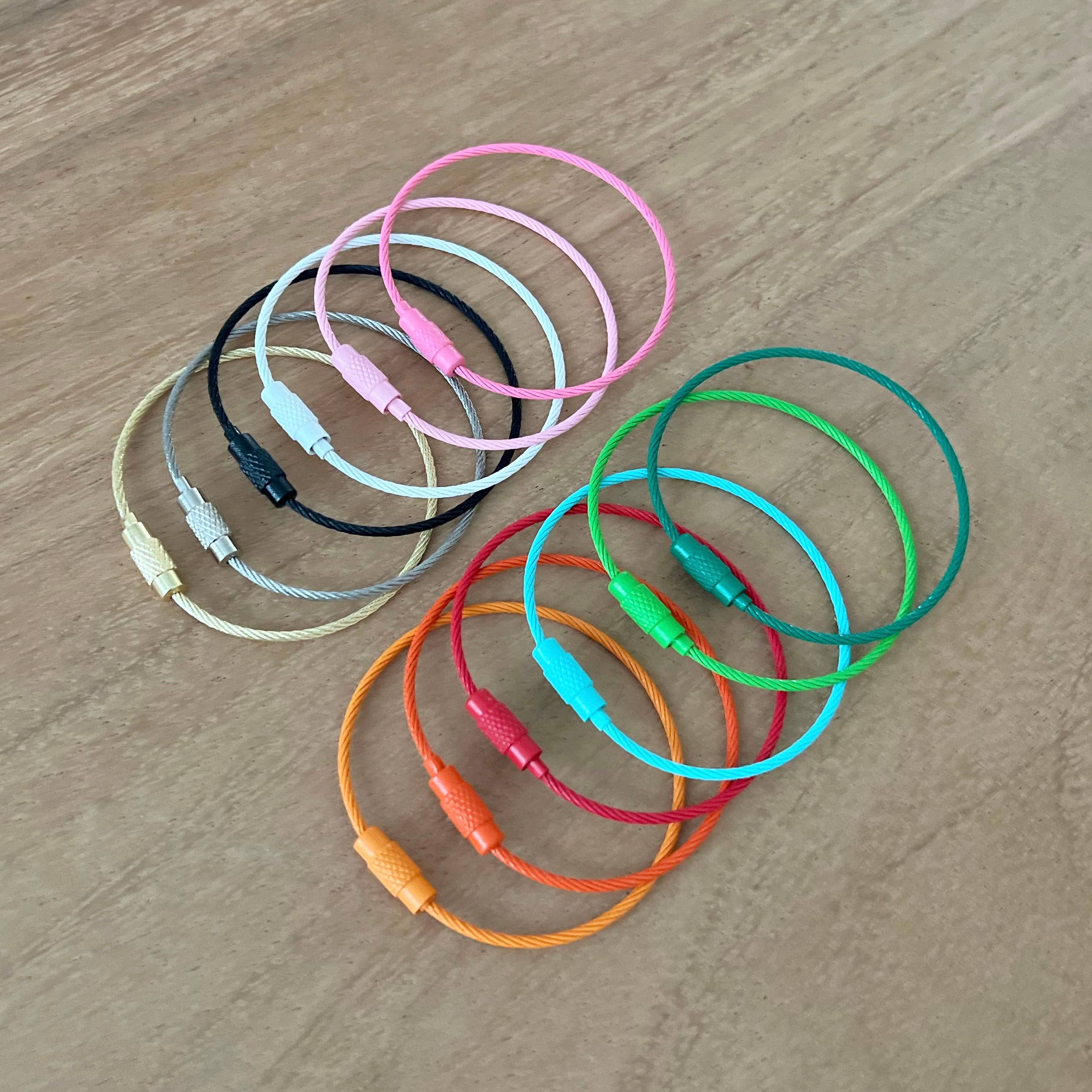 Stainless Steel Wire Rope Key Rings: Light Pink