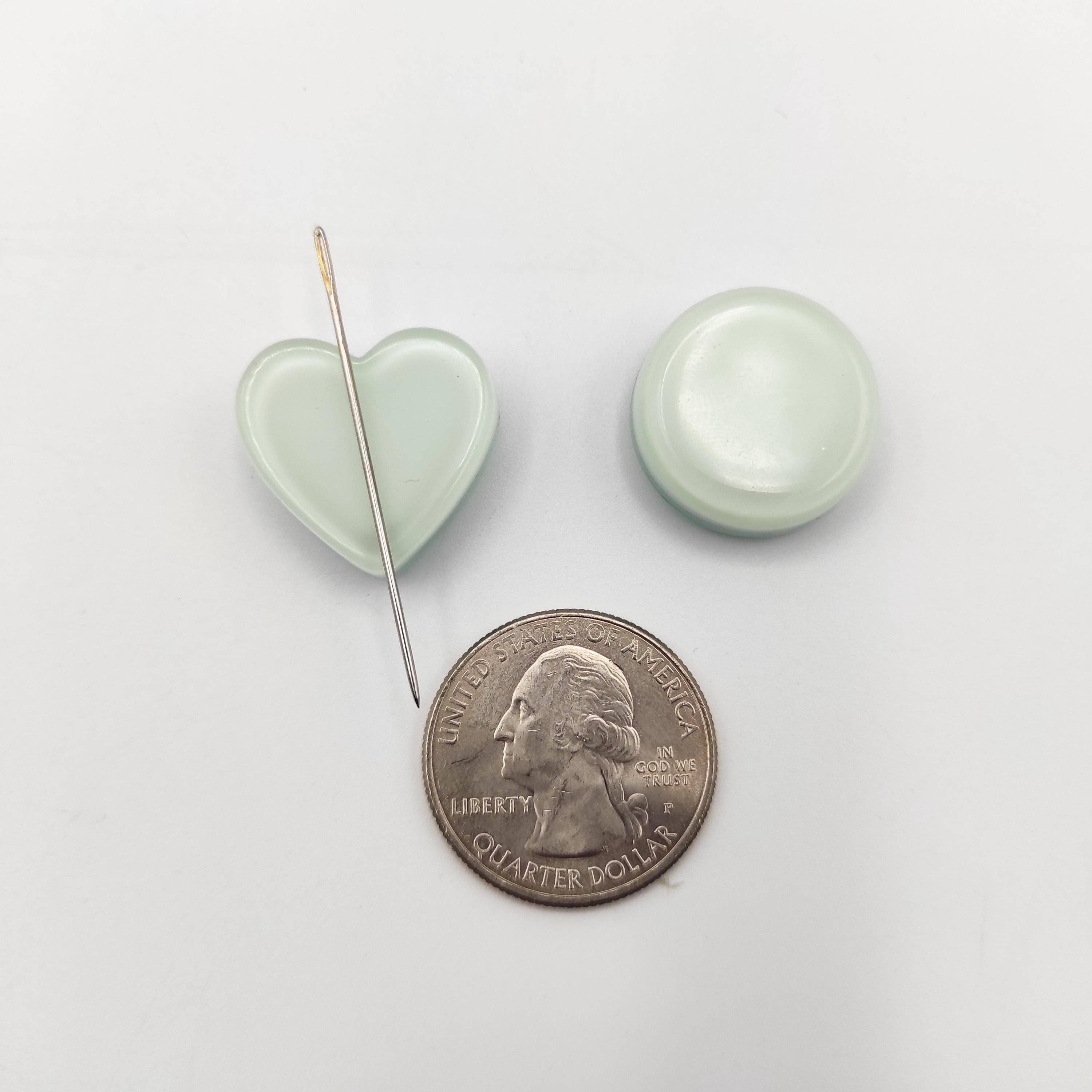 Round/Heart Pastel Color Medium size Needle Minder: Gray / Heart