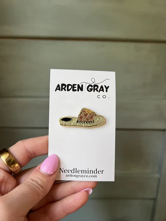 Fashion Sandals Needle Minder