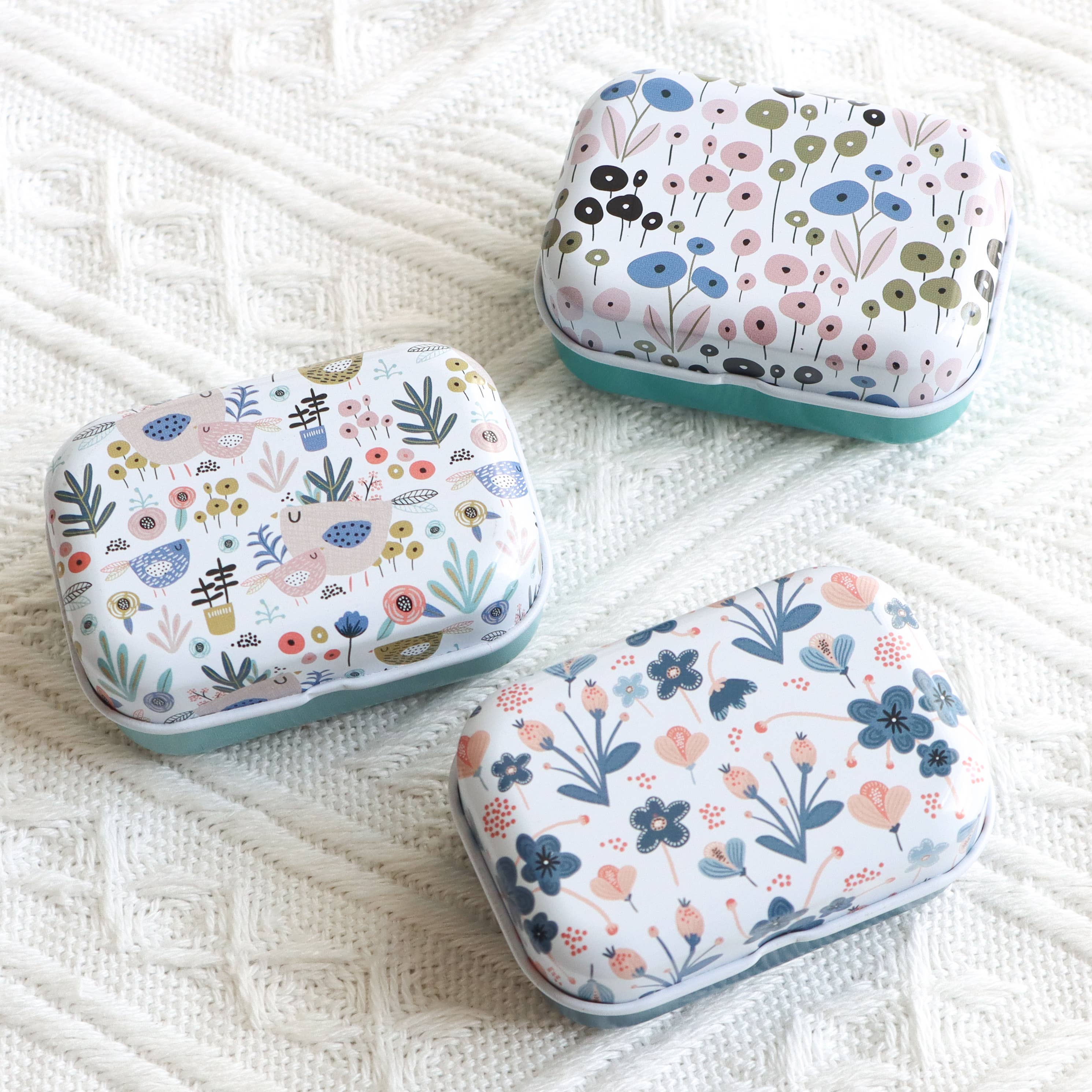 Small Magnetic Needle Case : Floral B