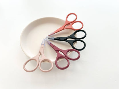 Small needlecraft scissors, tiny embroidery scissors: Blush