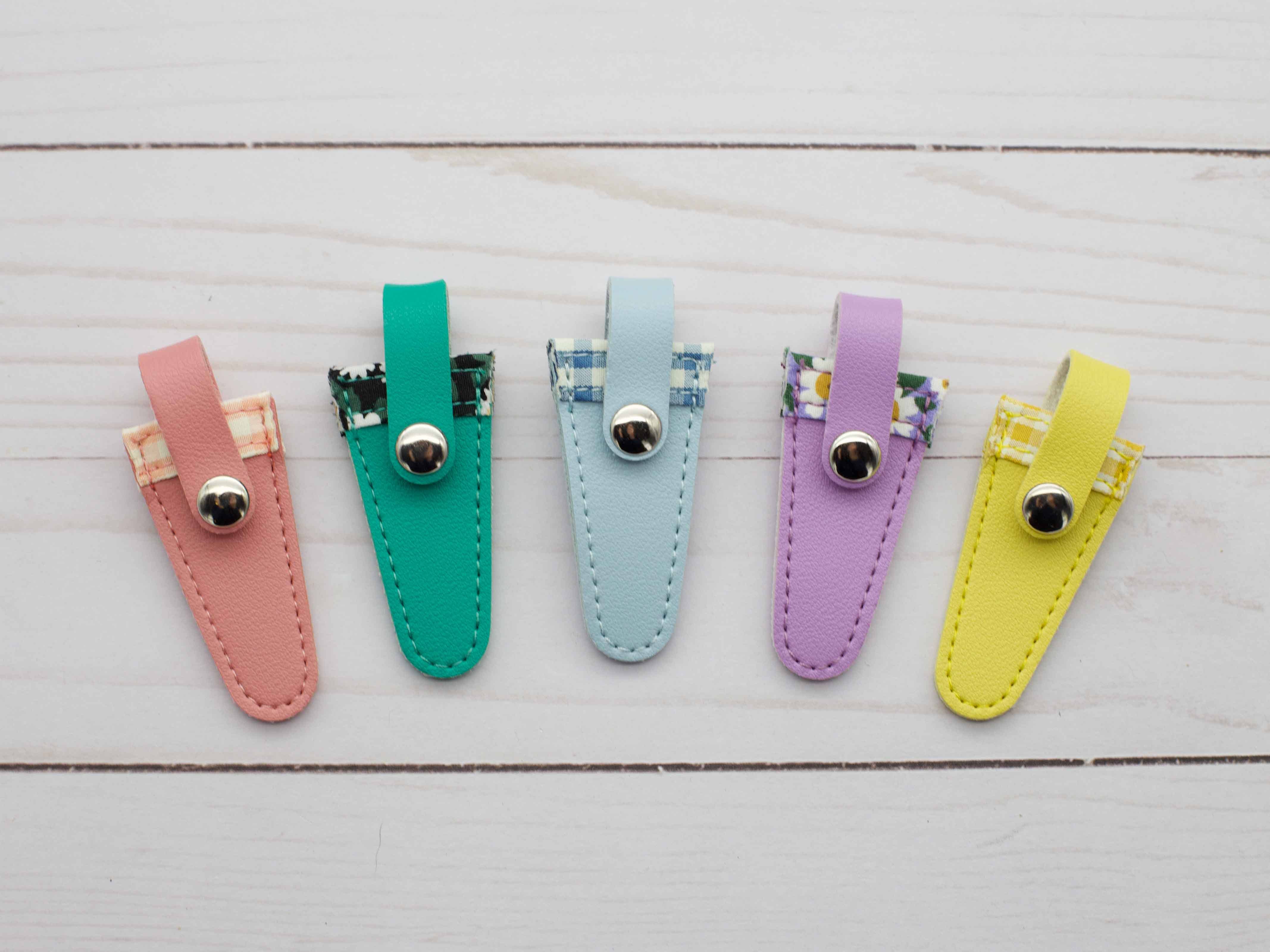 Colorful Scissors & Sheaths: Yellow / Pink