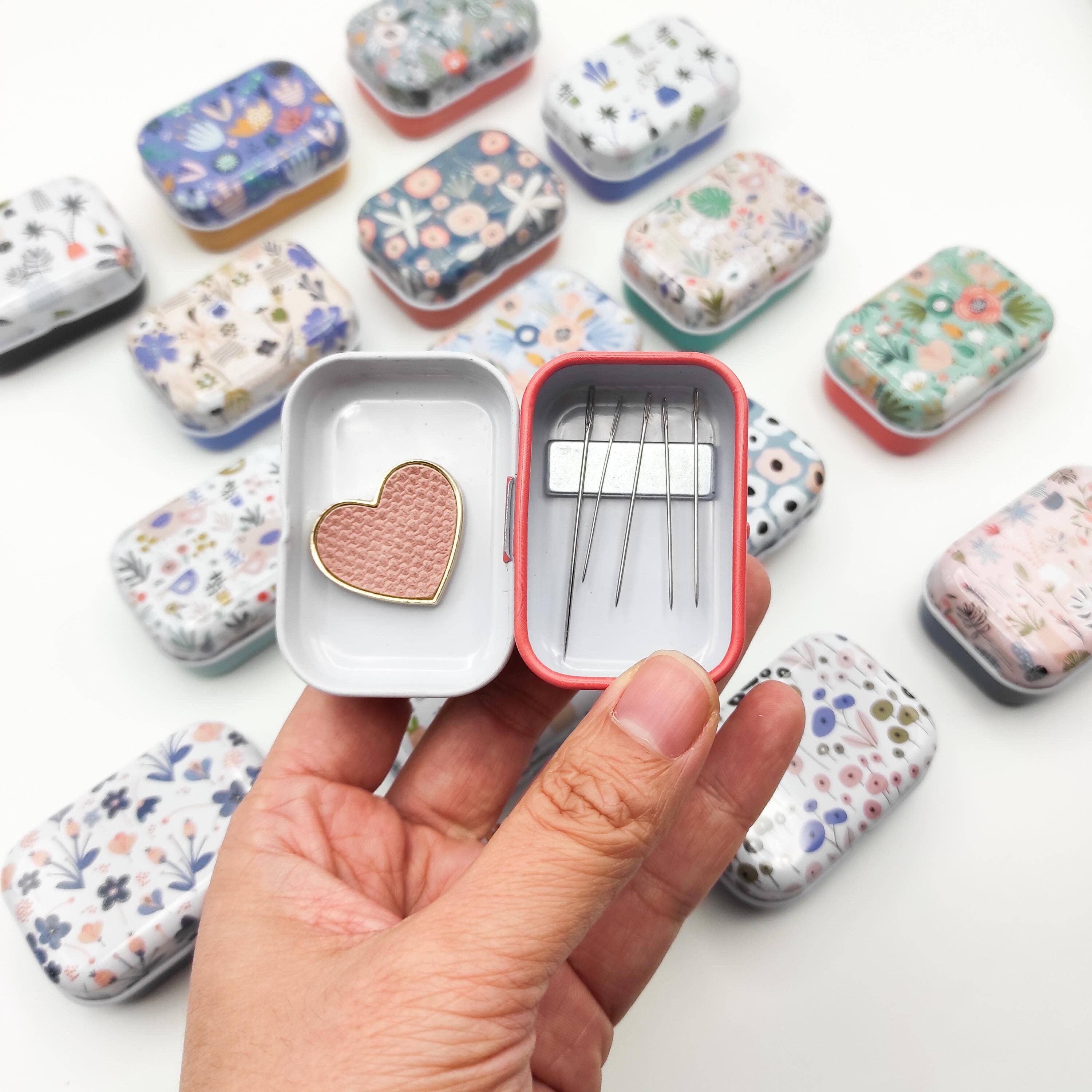 Small Magnetic Needle Case : Lemon