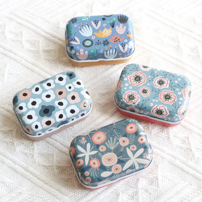 Small Magnetic Needle Case : Floral A