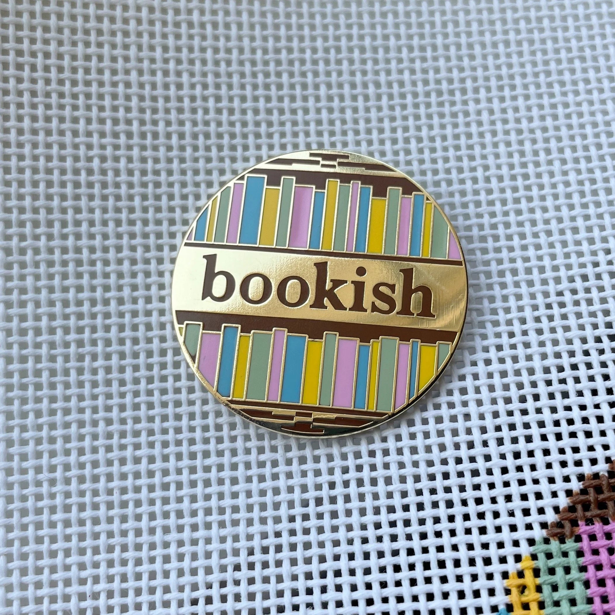 Bookish Enamel Accessory Needleminder