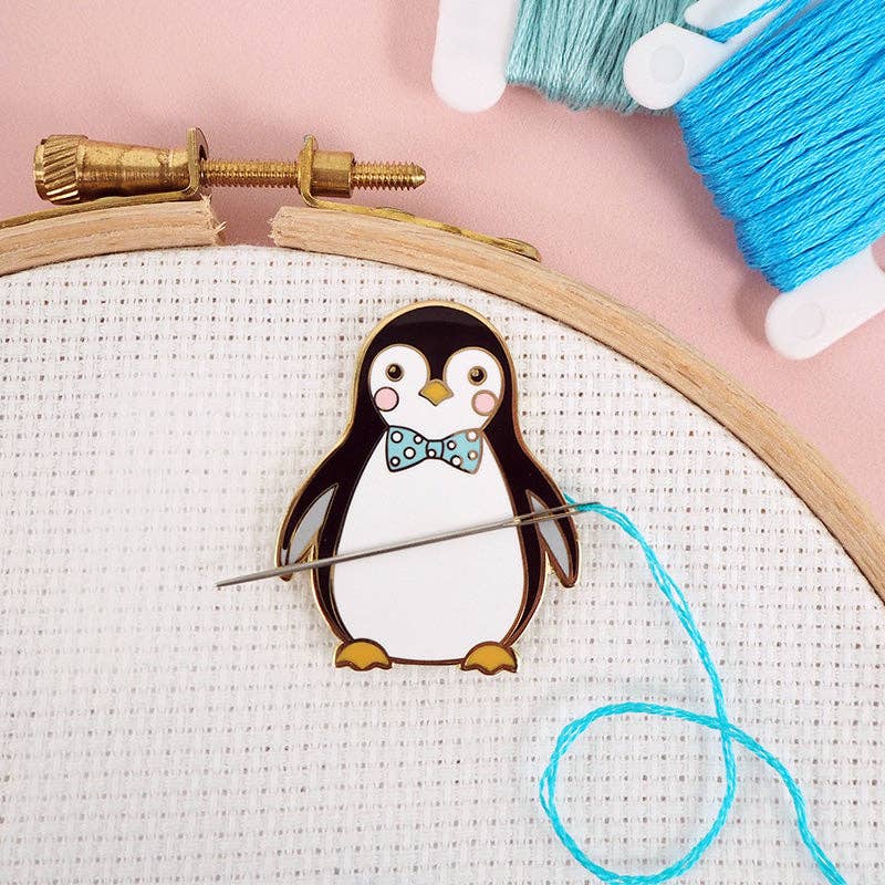 Penguin Magnetic Needle Minder