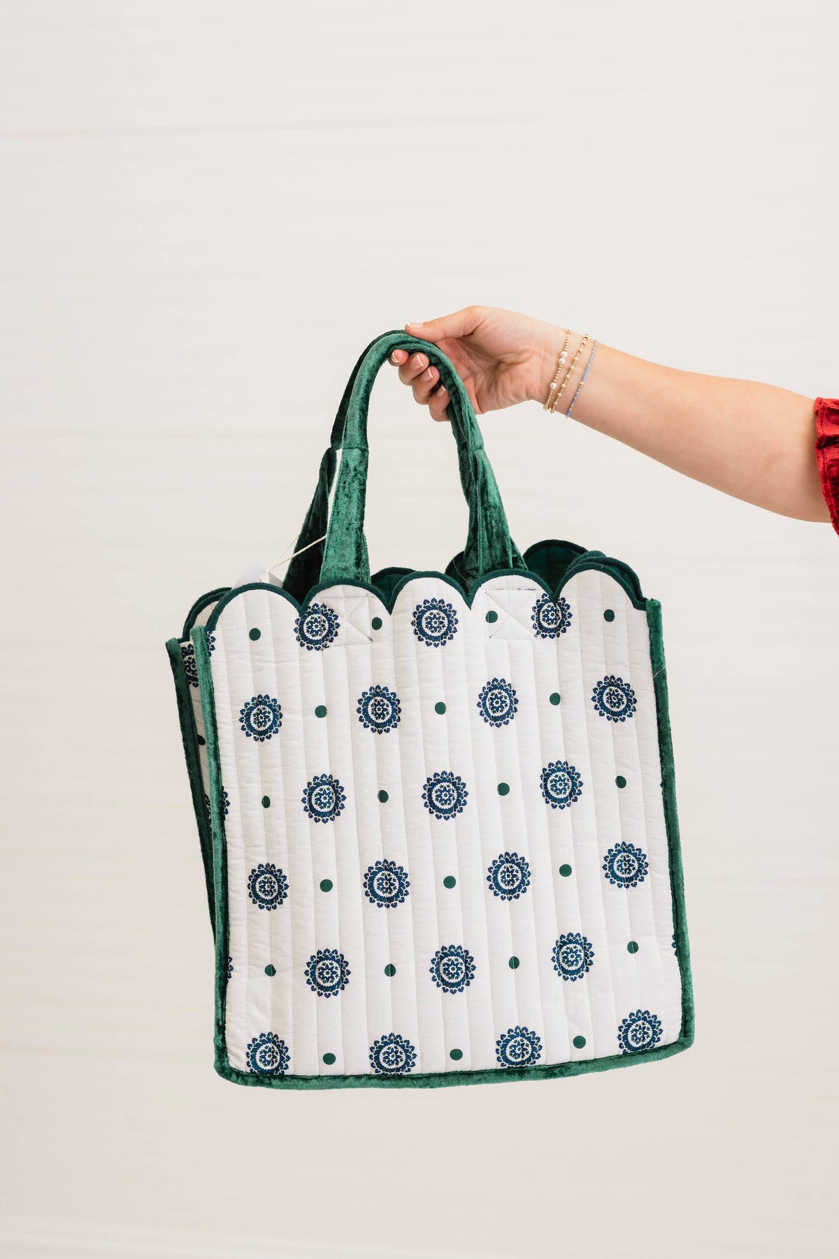 Claret Luxe | Quilted Large Tote | Holiday Gift Bag: 0001