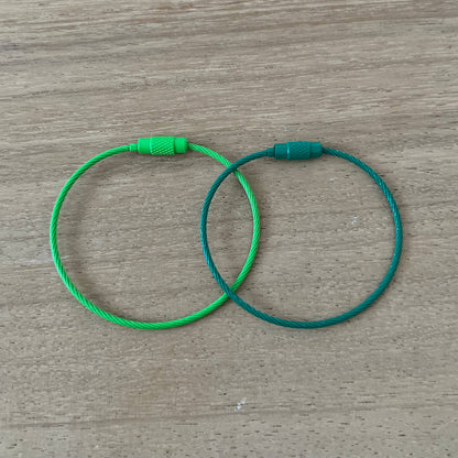 Stainless Steel Wire Rope Key Rings: Red