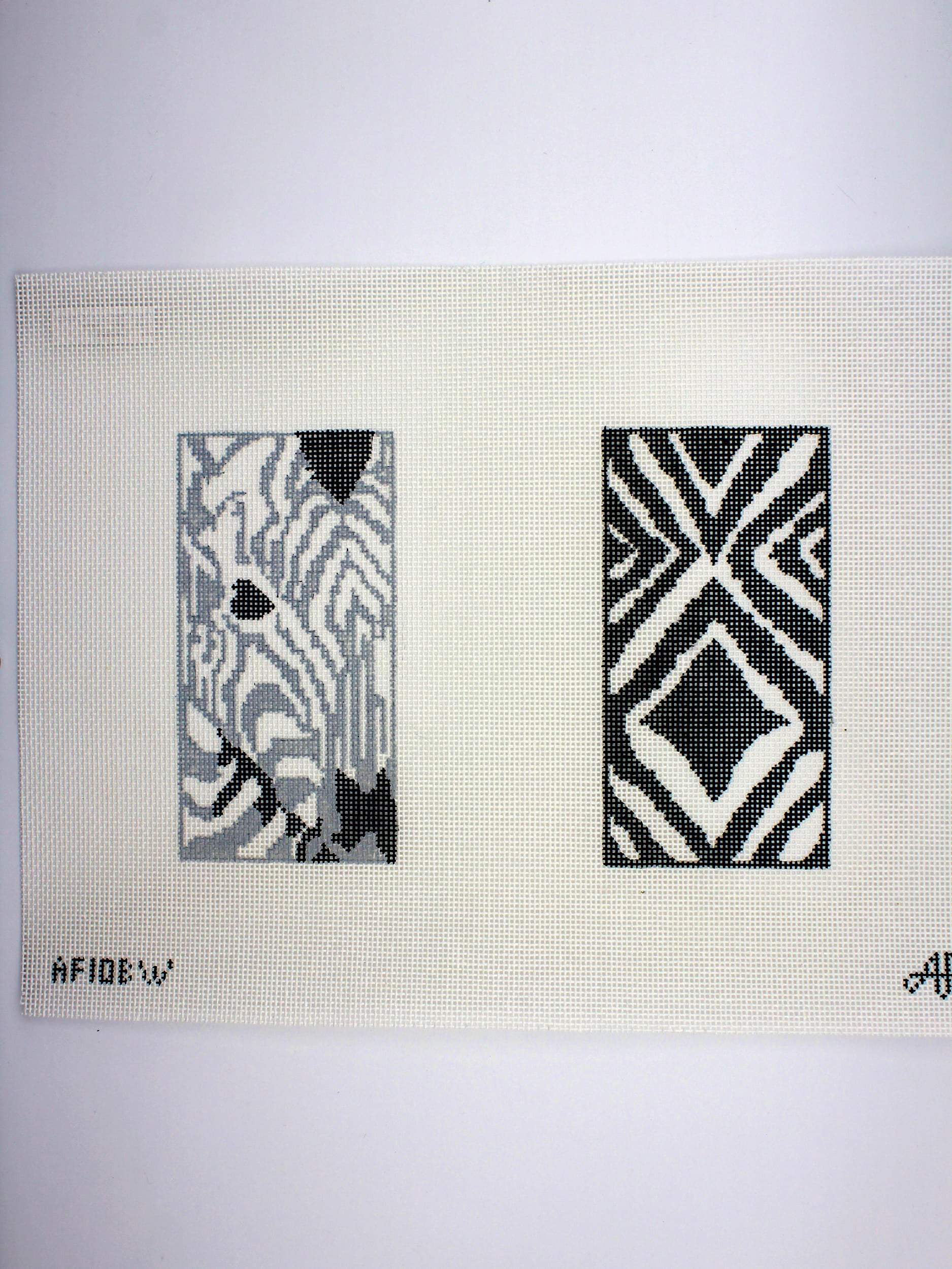 Zebra Double Eyeglass - Black & White Canvas