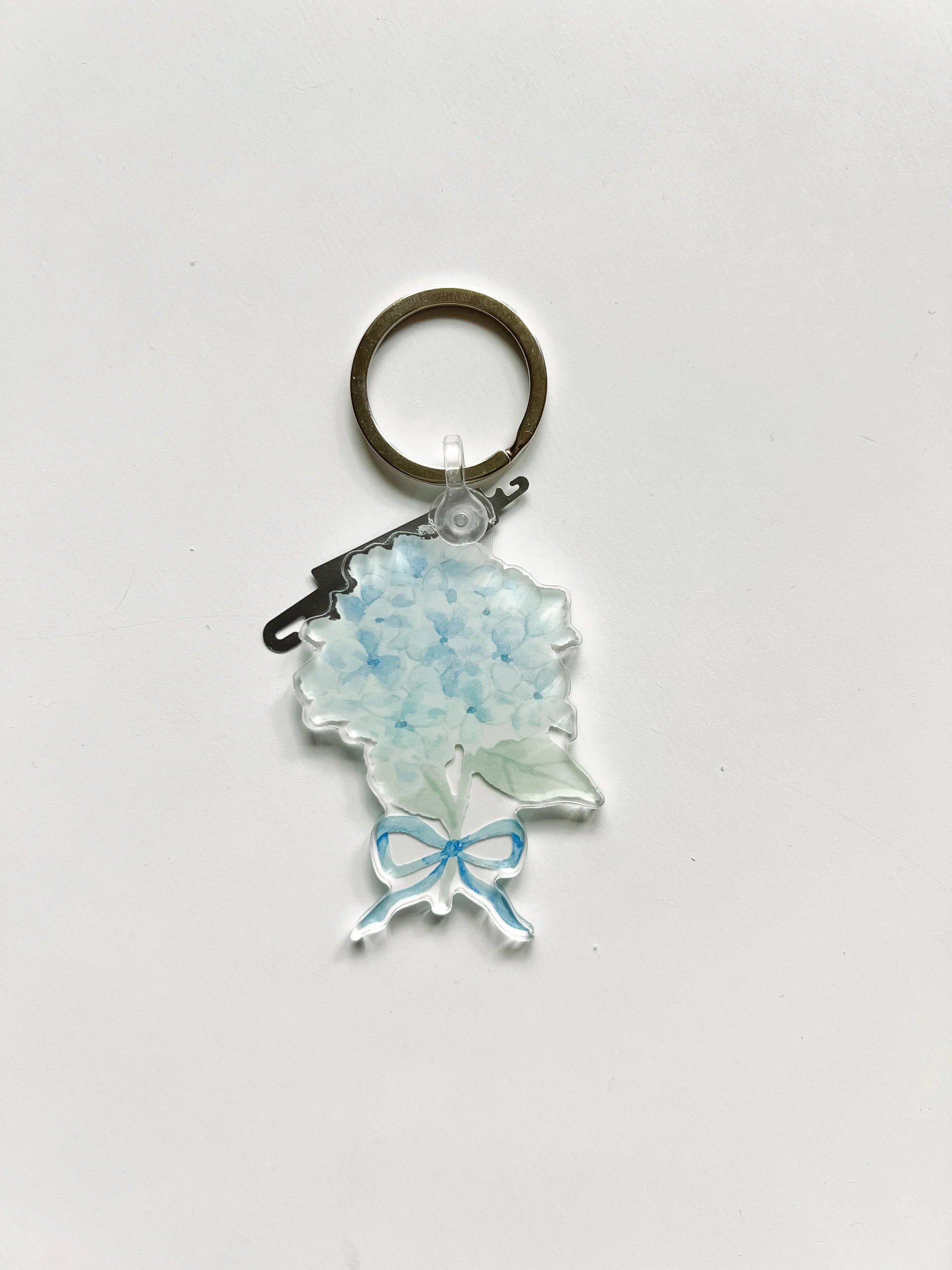 Keychain & Needle Threader: Hydrangea with Bow Canvas