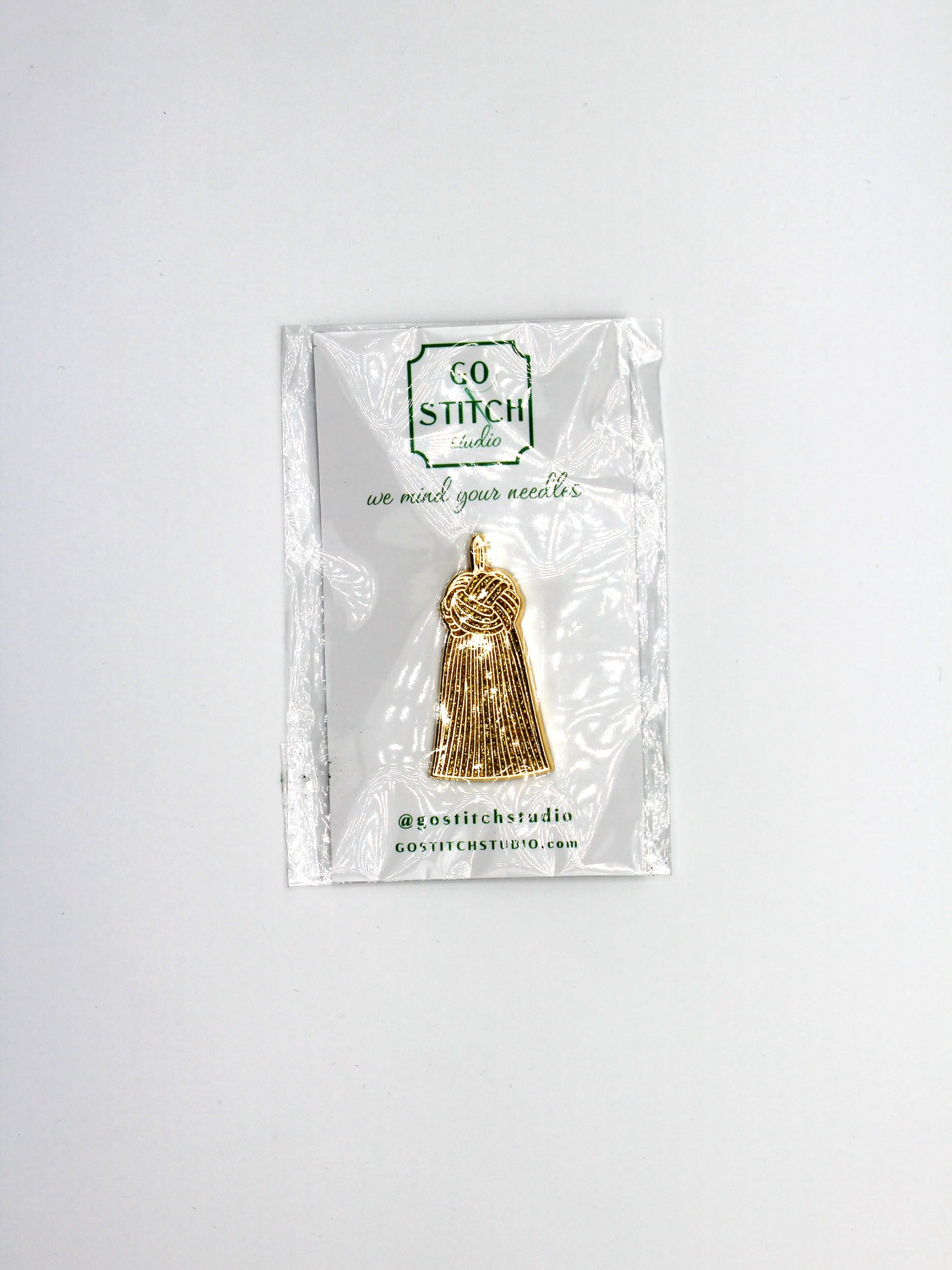 Gold Glitter French Knot Tassel Needle Minder