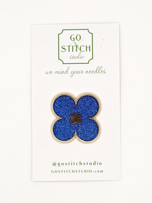 Blue Glitter Clover Needle Minder