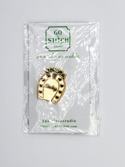 Lucky Heart Horseshoe - Emerald Needle Minder