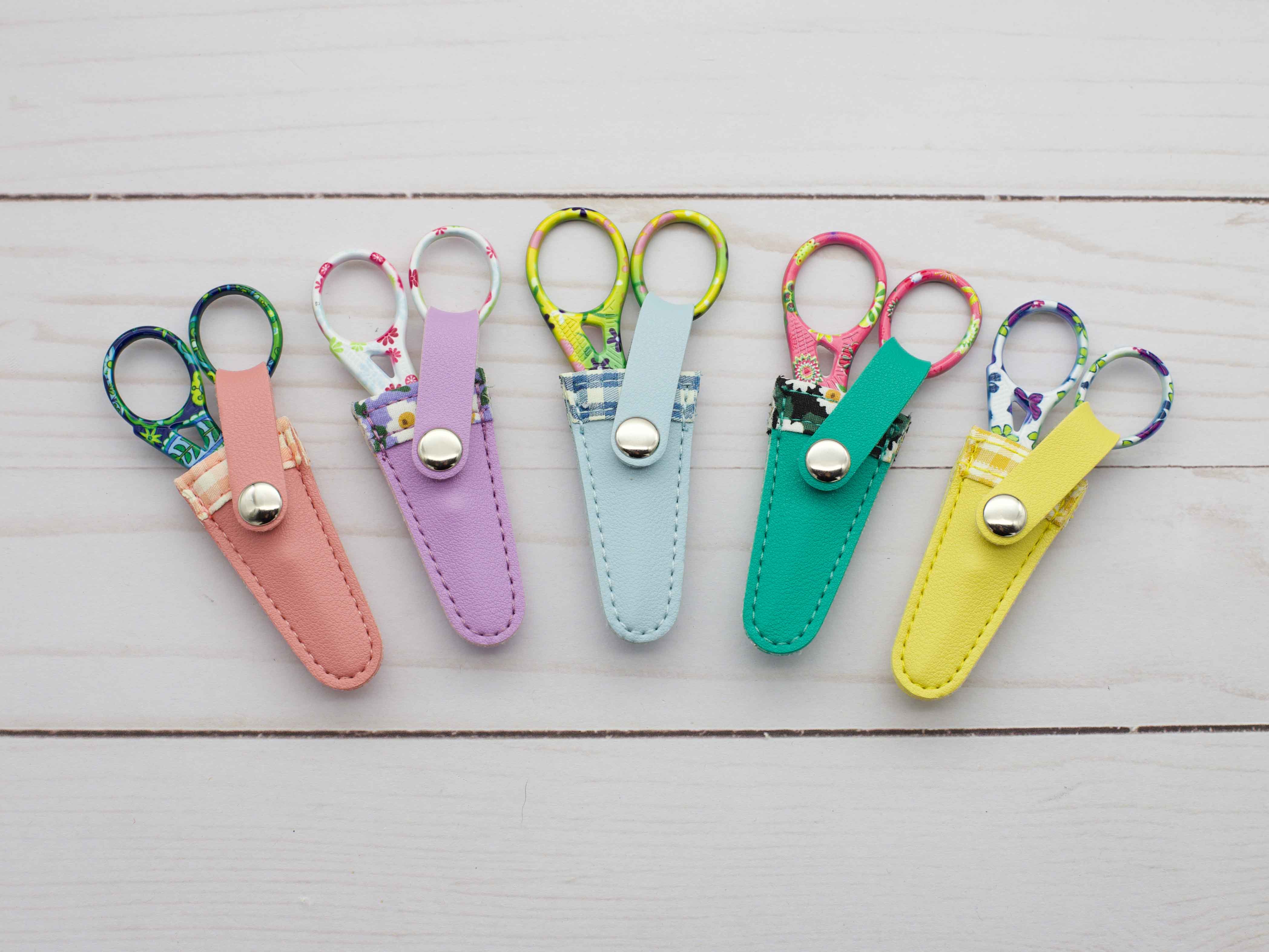Colorful Scissors & Sheaths: Yellow / Pink