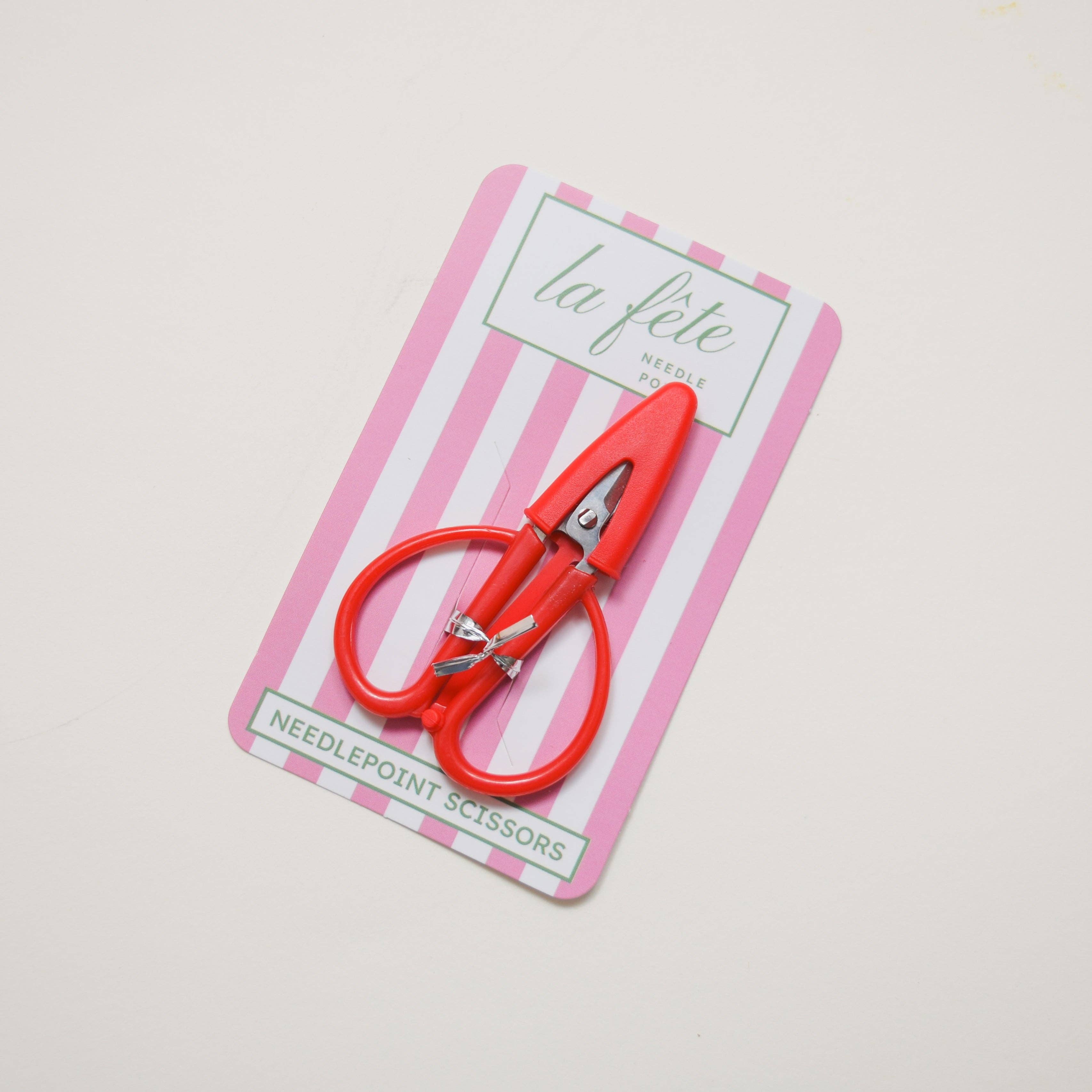 La Fete Needlepoint Mini Thread Cutting Scissors: Blush