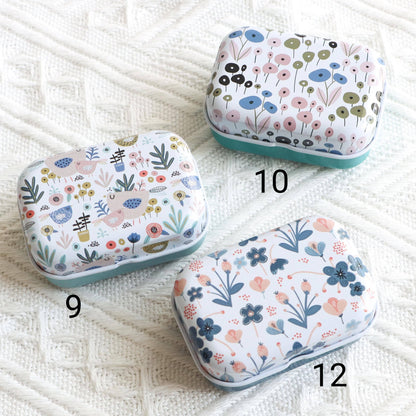 Small Magnetic Needle Case : Floral A