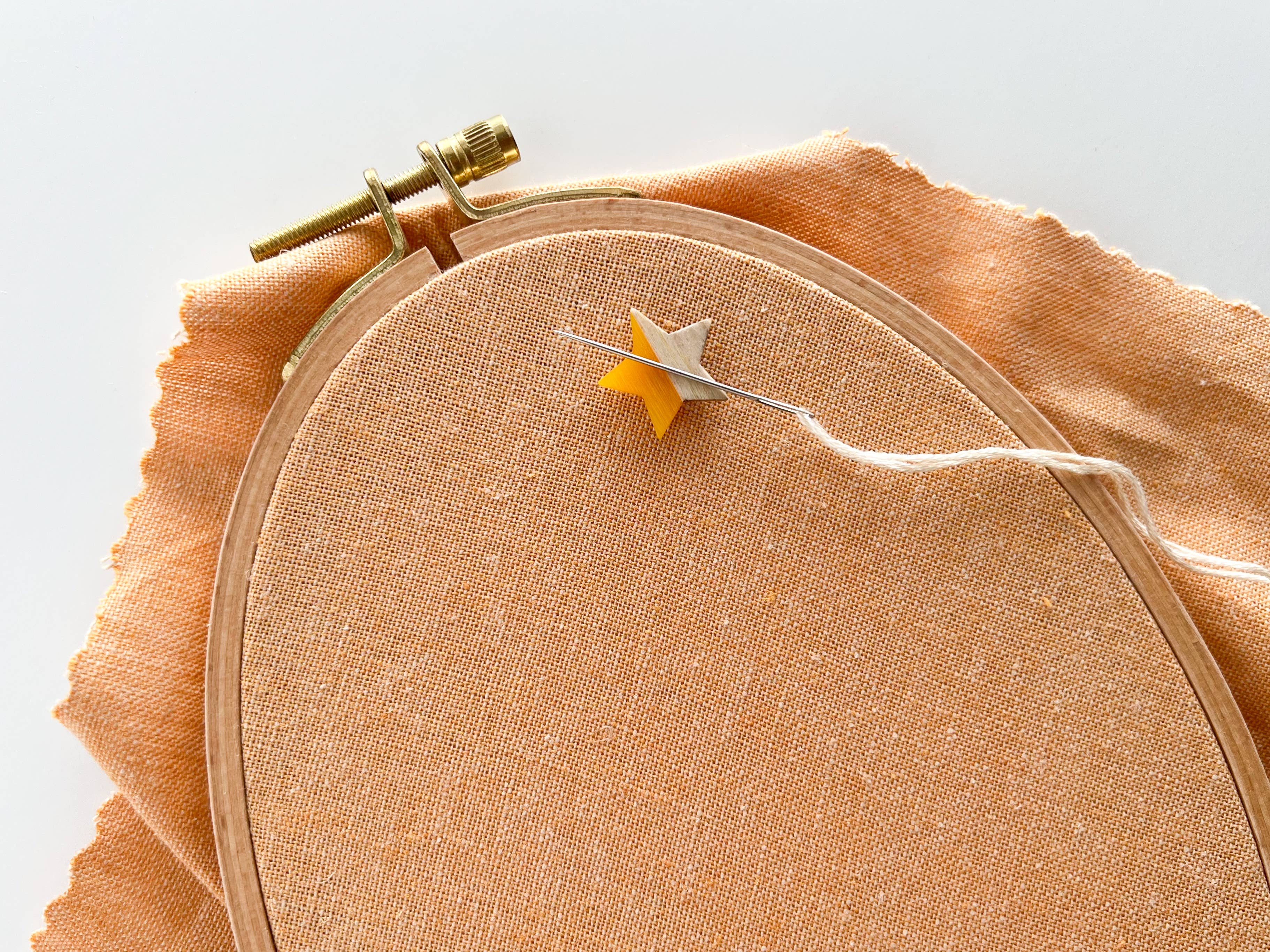 Star magnetic needle minder, needle magnet, needle keeper