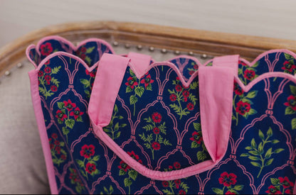 Scalloped Quilted Tote Bag Regular Size | Midnight Luxe