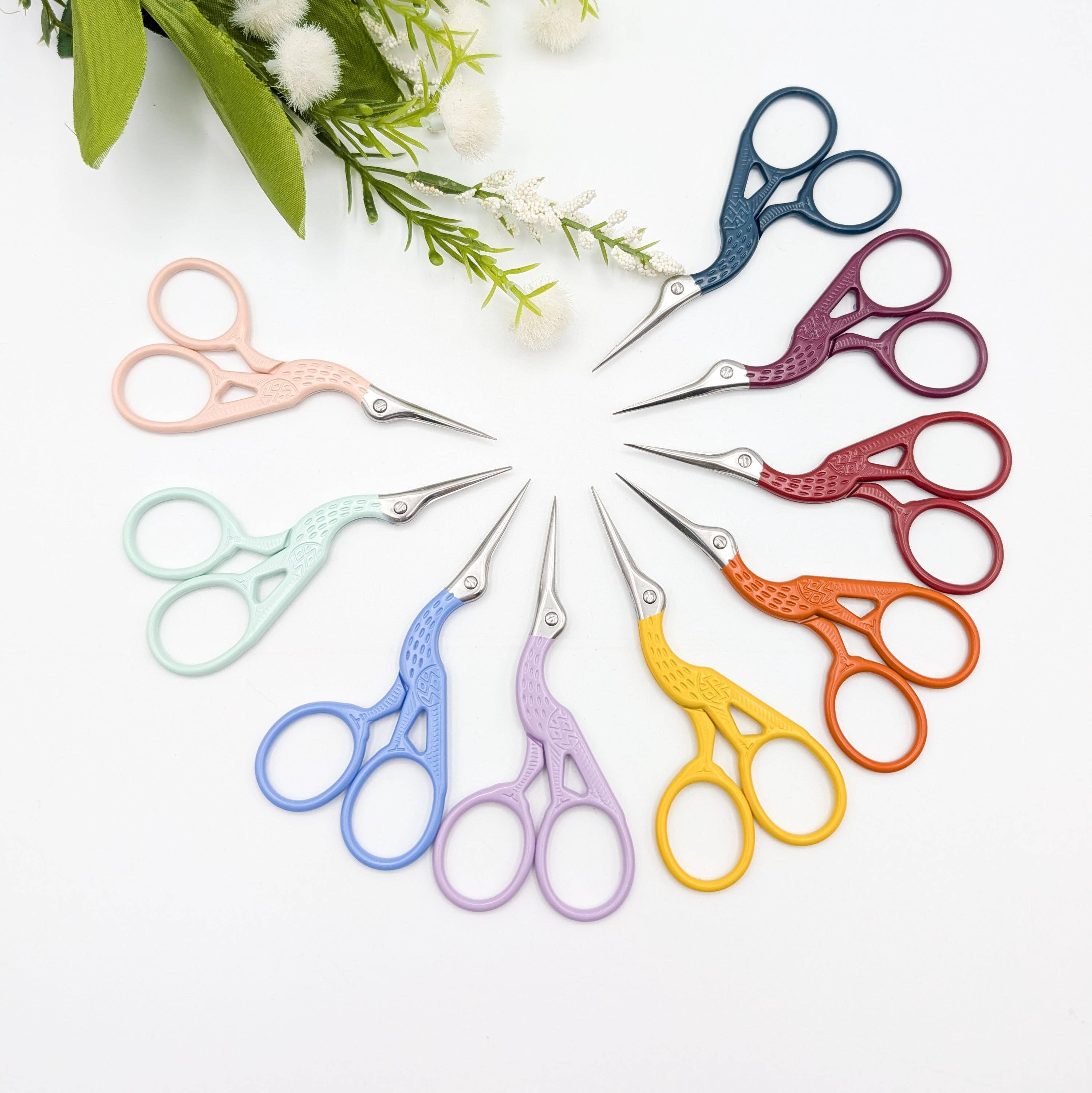 Colorful Stork Embroidery Scissors: Lavender purple