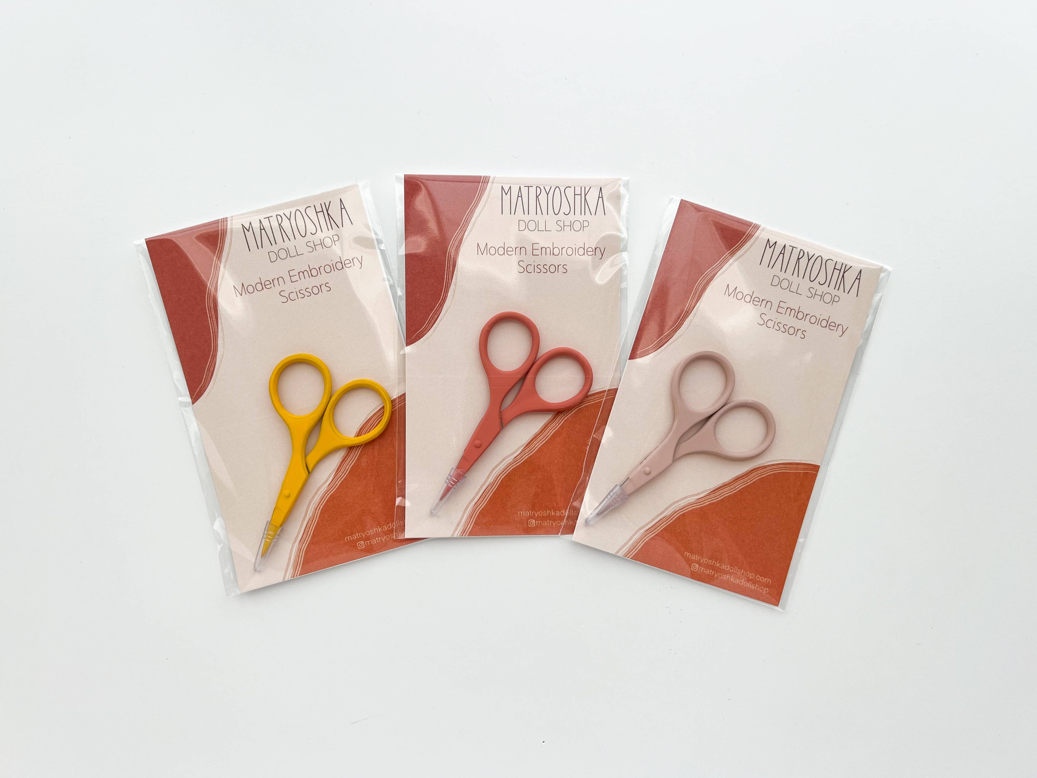 Small needlecraft scissors, tiny embroidery scissors: Mint