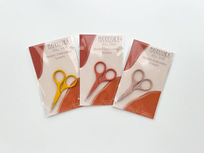 Small needlecraft scissors, tiny embroidery scissors: Mint